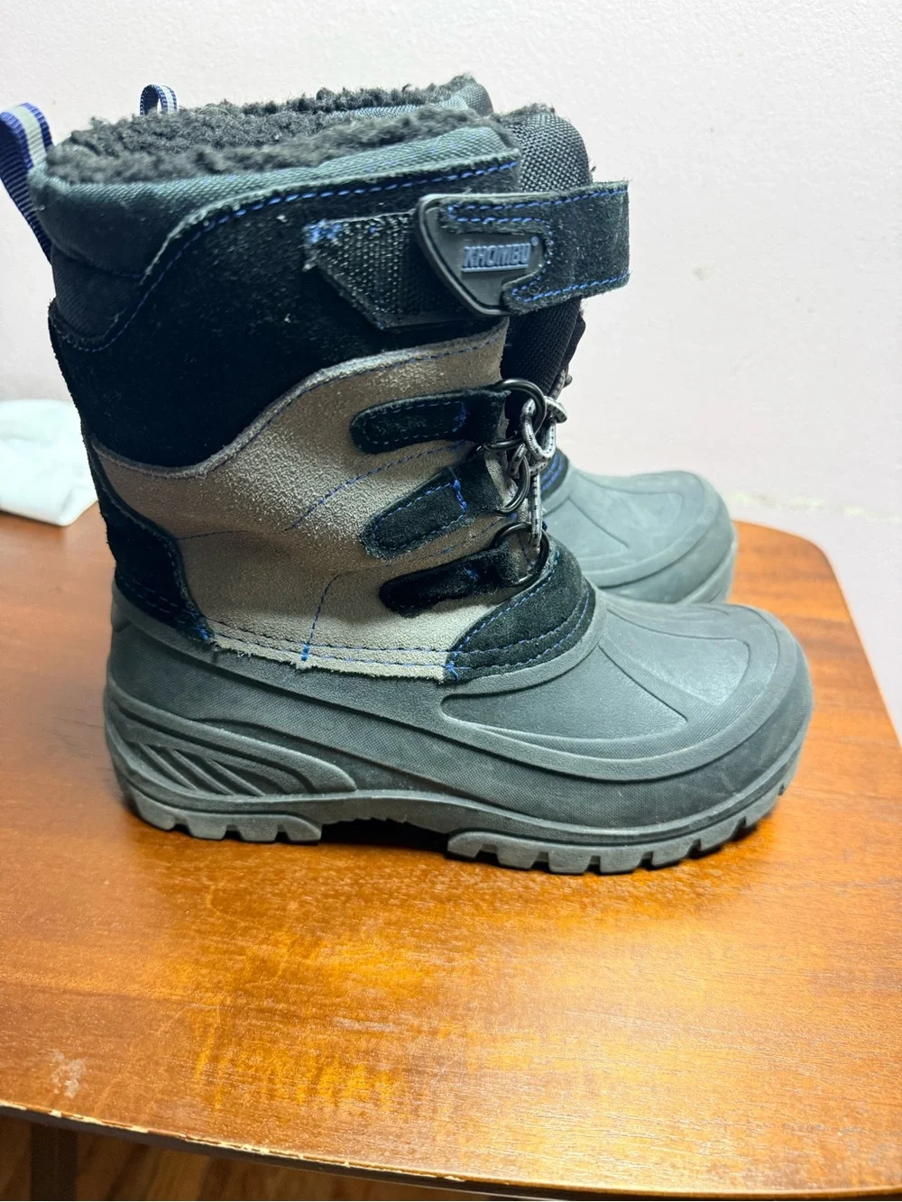 Khombu Kids Black and Gray Insulated Winter Boots